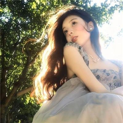隔壁的吸血鬼美眉